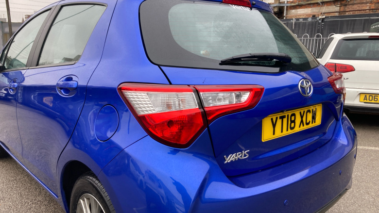 Toyota Yaris 1.5 Hybrid Icon 5dr CVT Hybrid Hatchback